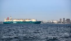 Япония бродит по миру: Кому нужны русские газовозы? Недорого
