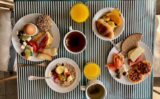 Диетолог: Завтрак в первый час после подъема снижает риски сахарного диабета