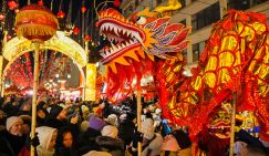 Китайский новый год Москва отметила со смыслом, а Запад понес убытки