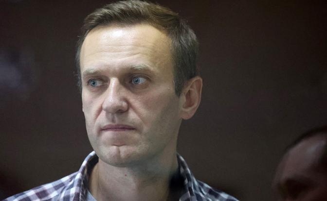 На фото: Алексей Навальный* (Росфинмониторингом включен в Перечень организаций и физических лиц, в отношении которых имеются сведения об их причастности к экстремистской деятельности или терроризму)