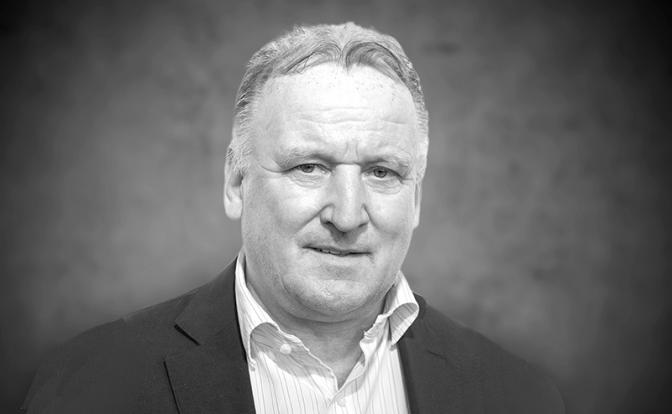 На фото: бывший футболист сборной Германии и мюнхенской «Баварии» Андреас Бреме.