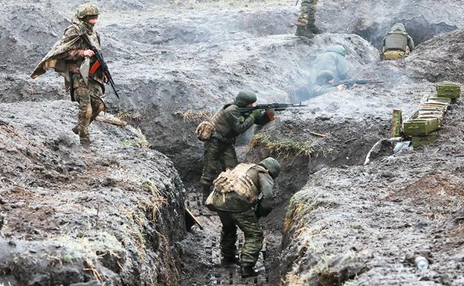 Над Победой Красное знамя: Сырский в депрессии, бандеровцы в злобе на генералов 