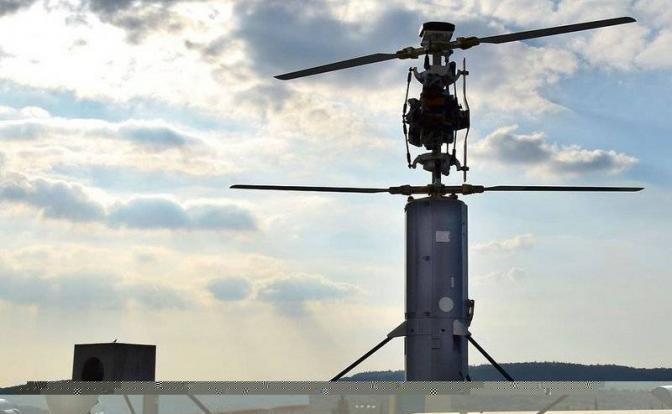 На фото: разведывательно-ударный барражирующий боеприпас «Spike Firefly» («Колючий светлячок»)