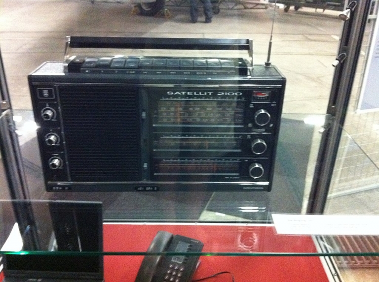 На фото: Берлинг Стиг получал сообщения с помощью коротковолнового радио.