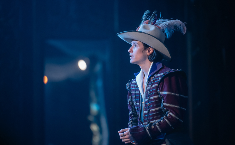 Безумные влюбленные спектакль на трубной. Горячий испанец. Поздняя любовь спектакль. Черевички опера большой театр. Безумные влюбленные спектакль на трубной.