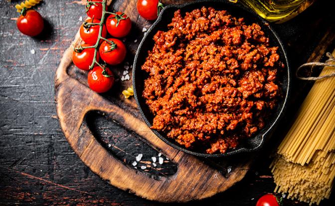 Терапевт рассказала, о какой смертельной болезни может говорить отвращение к мясу