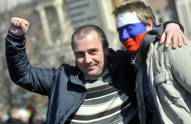 На фото: участники митинга в поддержку президента Украины Виктора Януковича на площади Ленина, 2014 год.