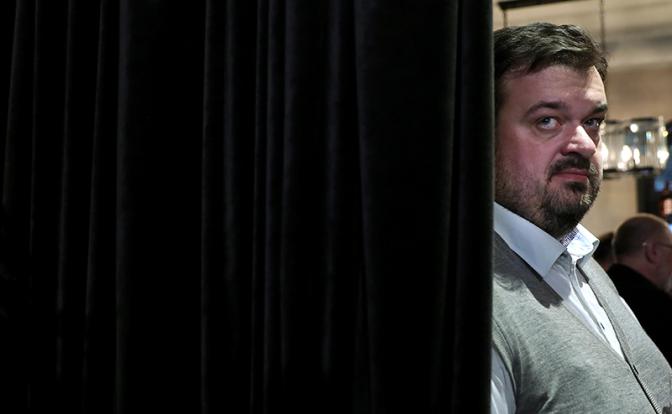 На фото: спортивный комментатор Василий Уткин