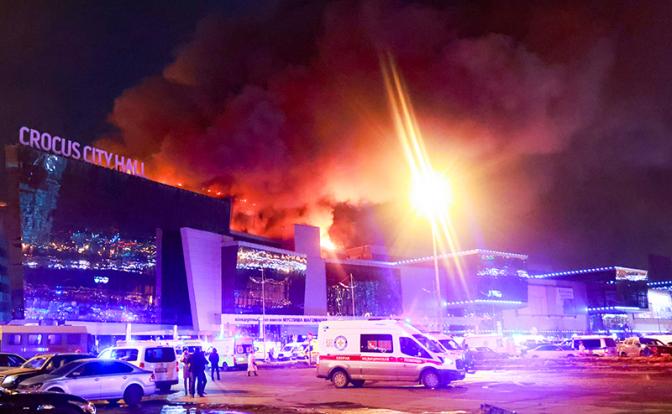 Теракт в Подмосковье: «Крокус Сити» в огне, стреляли из автоматов. Онлайн
