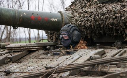 Клещи под Новомихайловкой: Десантура использует танки как «такси», вклиниваясь в оборону противника