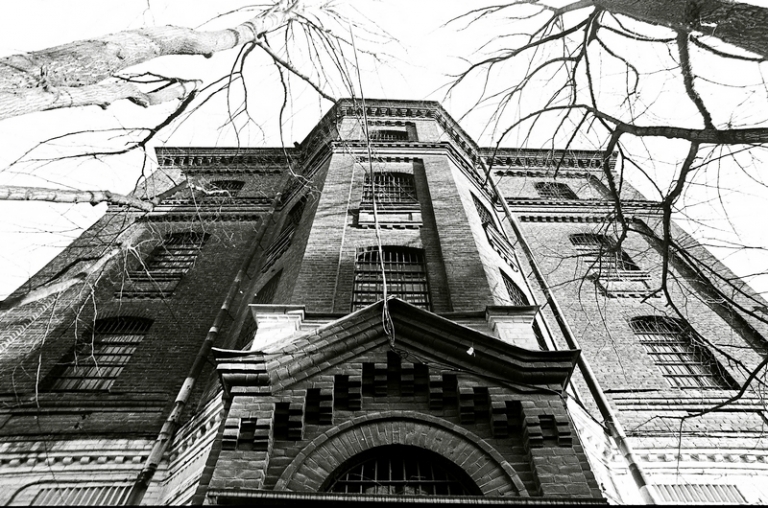 На фото: спецпсихиатрическая больница на Арсенальной улице, дом 9, где содержался Владимир Буковский.
