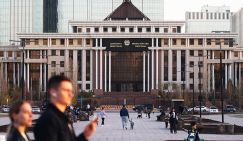 Союзники: Казахстану на День Победы опять денег не хватило