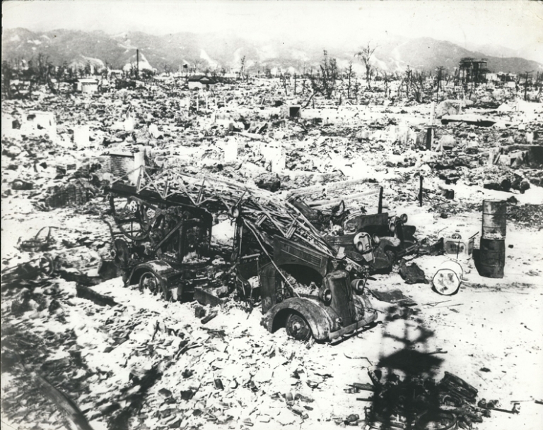 На фото: Хиросима, город, пострадавший от атомной бомбардировки США в 1945 году во время Второй мировой войны.