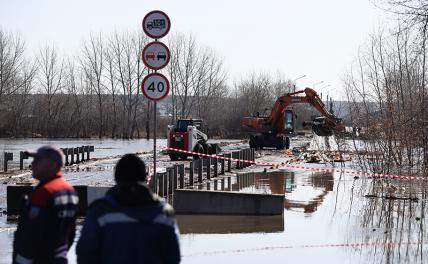 На фото: паводок в Кургане