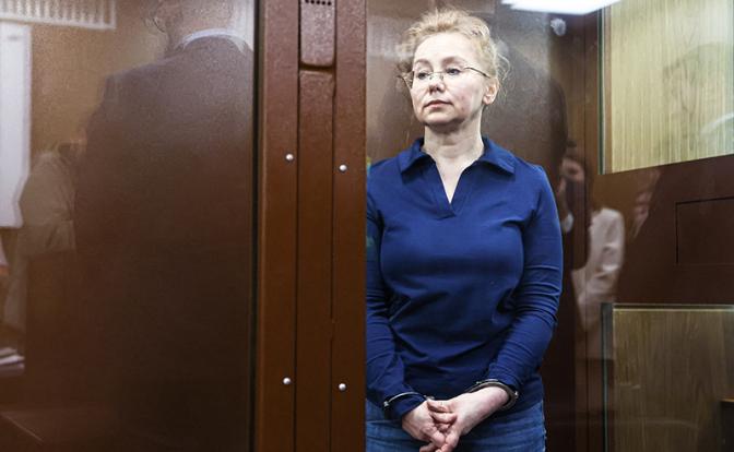 На фото: бывший заместитель министра культуры РФ Ольга Ярилова во время заседания в Тверском районном суде.