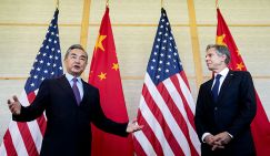 Встреча Блинкена и Ван И: Китай обвинил США в ужесточении санкций и технологической блокаде