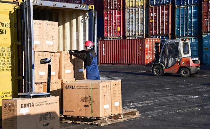 Свободная торговля не берет доллар в расчет