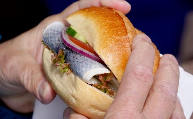 Врач рассказал о полезных блюдах из фастфуда