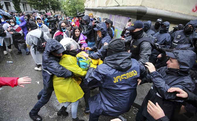 В Тбилиси назревает полноценная цветная революция, Москва пока наблюдает — СвПресса — Новости. Новости Дзен. Дзен новости. Новости России. Новости сегодня. Новости России и мира. Новости мира и России. Новости дня.