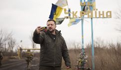 Прощальное селфи Зеленского на выезде из Харькова – верная примета, что город сдадут 