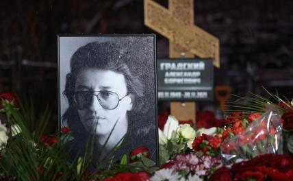 Россияне возмущены брошенной могилой Градского