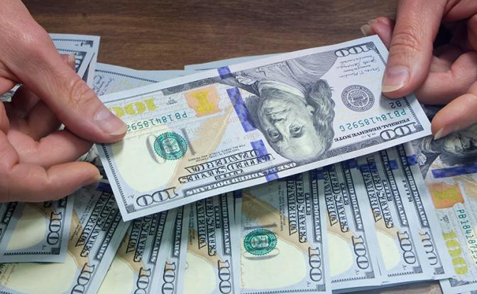 Курс доллара сегодня дал мощный ответ рублю на Мосбирже
