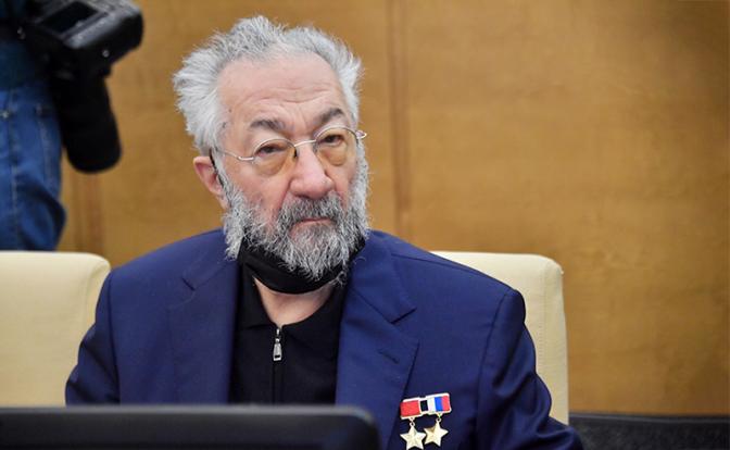 На фото:  депутат Госдумы, исследователь Арктики и Антарктики, член-корреспондент РАН, доктор географических наук Артур Чилингаров.