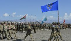 Маневры ОДКБ: США учат Таджикистан воевать в горах, Армения зовет Кличко в Ереван. Москва наблюдает