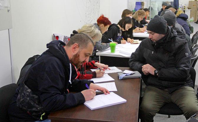 OSW: Украина – страна официально убогих. В Полтаве только треть мужиков годна к службе, в зарубежных странах – едва десятая часть