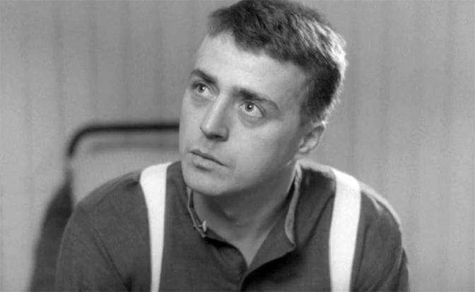 На фото: актер Николас Болл в фильме "Повелитель" (1975)