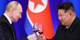 Встреча у трапа, красная дорожка, Mercedes с открытым верхом и роскошный прием: Путин в Северной Корее