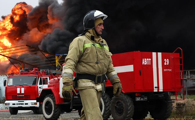 Очевидцы рассказали подробности налета дронов-камикадзе на Платоновскую нефтебазу