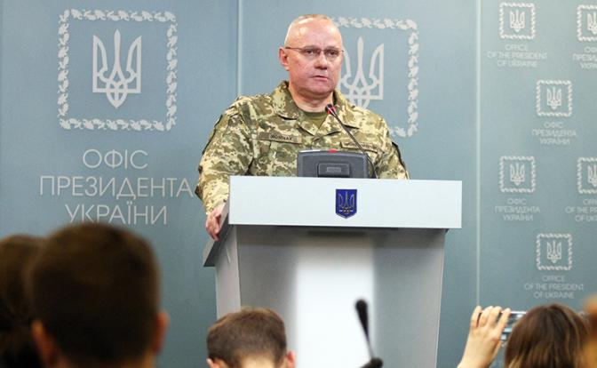 На фото: бывший главнокомандующий Вооруженных сил Украины (ВСУ) Руслан Хомчак