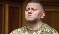 Штыки «азовцев» затолкают Валерия Залужного в кресло президента Украины