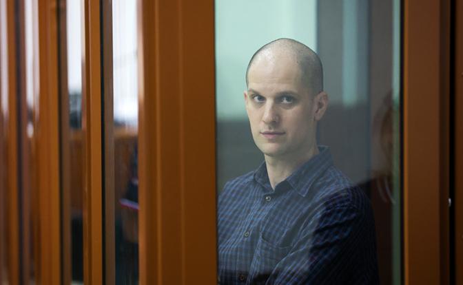 На фото: корреспондент The Wall Street Journal (WSJ) Эван Гершкович, обвиняемый в шпионаже