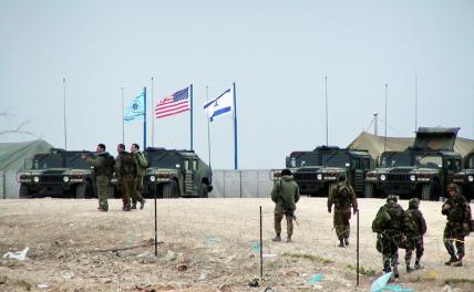 На фото: системы противовоздушной обороны "Пэтриот" на израильско-американской военной базе в Тель-Авиве, Израиль.