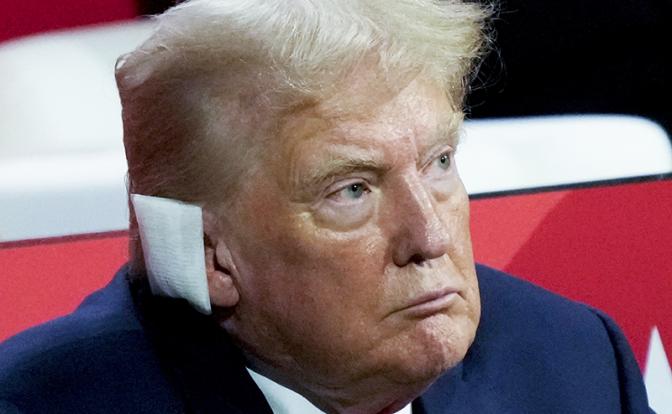 На фото: экс-президент США, кандидат в президенты от Республиканской партии Дональд Трамп