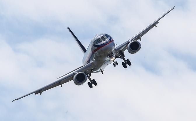 На фото: российский ближнемагистральный пассажирский самолет Sukhoi Superjet 100 (SSJ-100/Сухой Суперджет 100)