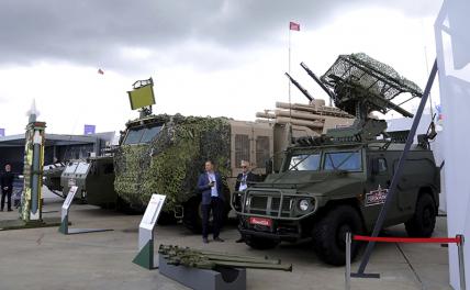 На фото: военная техника на международном военно-техническом форуме "Армия-2024" на территории конгрессно-выставочного центра "Патриот"