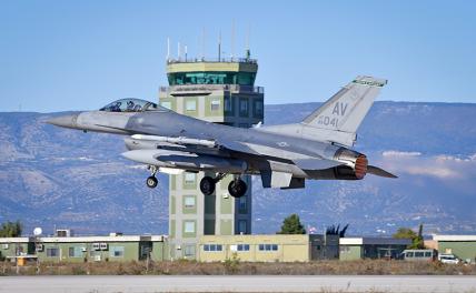 The Warzone: Пентагон вставил "новые мозги" F-16 перед тем, как отправить на Украину