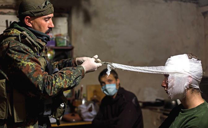 Украинский медик рассказал о трясущихся врачах без аптечек после удара по ВСУ в Полтаве