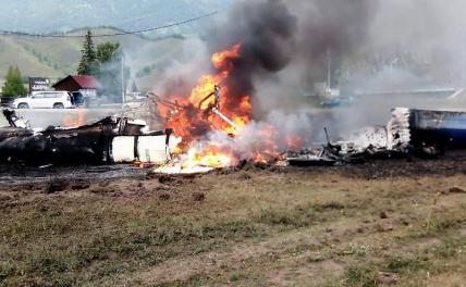 Двое школьников сожгли вертолет в Ноябрьске за вознаграждение 