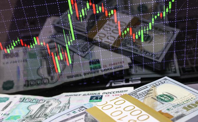 Курс доллара растет, спрос на валюту остается высоким