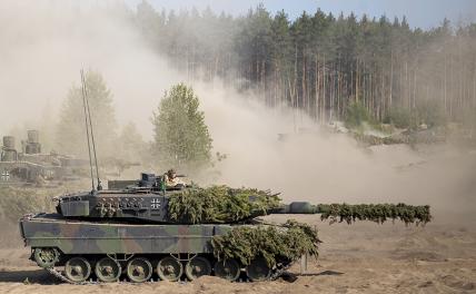 На фото: немецкий танк Leopard 2A6