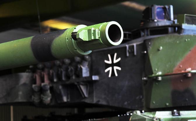 Leopard 2A6 устроил стриптиз в Нижнем Тагиле: Уралвагонзавод внимательно изучает немца