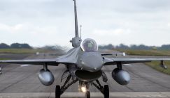 Ларри Джонсон: Для украинских F-16 "внезапно" нашли 30 профессиональных пилотов на другом краю света