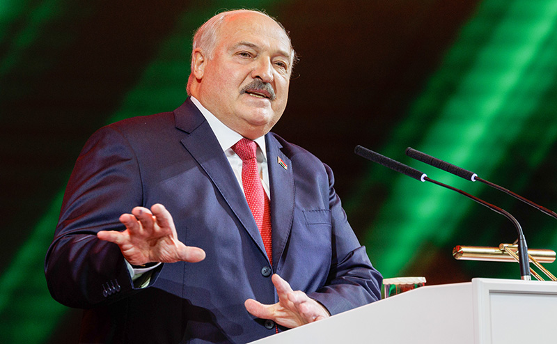 Лукашенко: Для налаживания отношений с Германией нужно «выкинуть Шольца ...