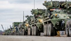 Forbes: Пентагон перебрасывает под Курск 200 броневиков Stryker, чтобы остановить северокорейскую пехоту