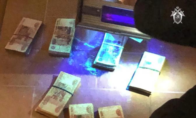 Ловушка для бизнесменов: Как чиновник из Свердловской области перехитрил взяткодателей