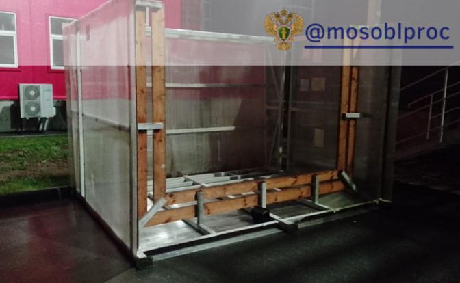 Курилка насмерть придавила девушку во время урагана в Подольске